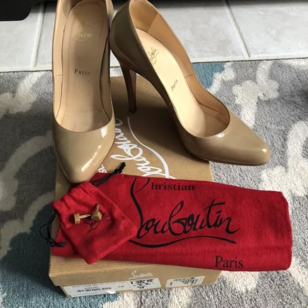 Christian Louboutin nude pumps